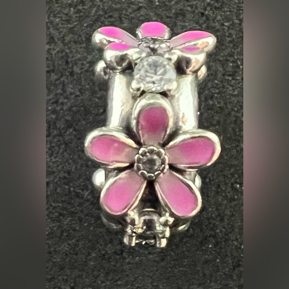 The Pandora Pink Daisy Flower Clip Charm Authentic